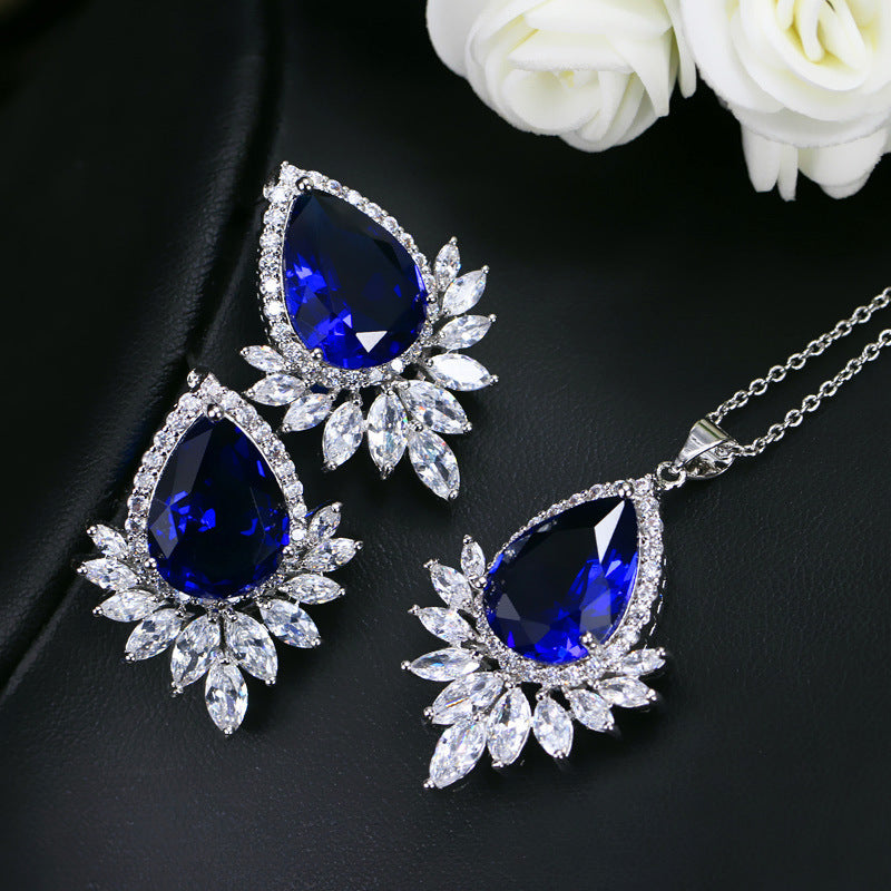 Jewelry set of earrings and necklaces in Blue, Red or Clear - Niki Ice Jewelry 