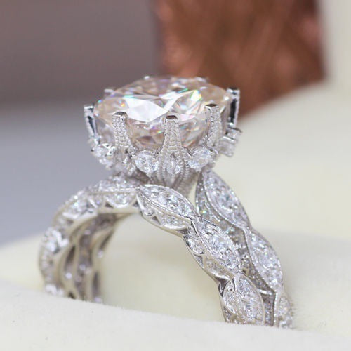Jewelry Zircon Engagement Ring silver color at a Great Price