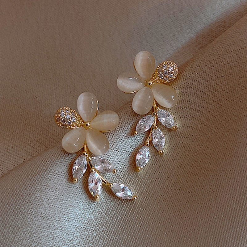 Exquisite Flower Zircon Stud Earrings For Women
