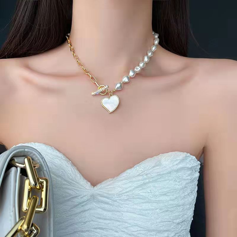 Elegant Big White Imitation Pearl Bead Necklace for Women Crystal Heart Shell Pendant
