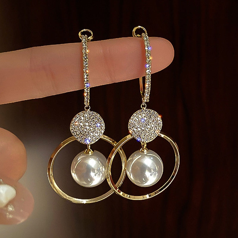 Classic and  Elegant Imitation Pearl Dangle Earrings For Women Crystal Long Tassel Exquisite Drop Earring